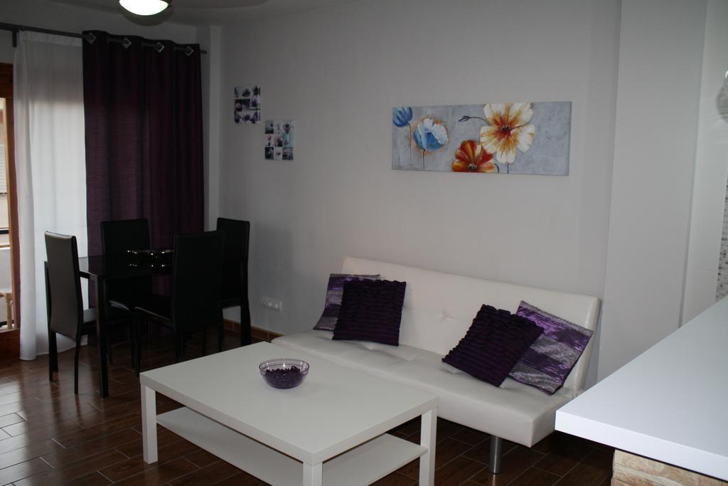 Camelina Suites サンアントニオアバド 部屋 写真